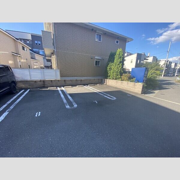 駐車場 (駐車場)