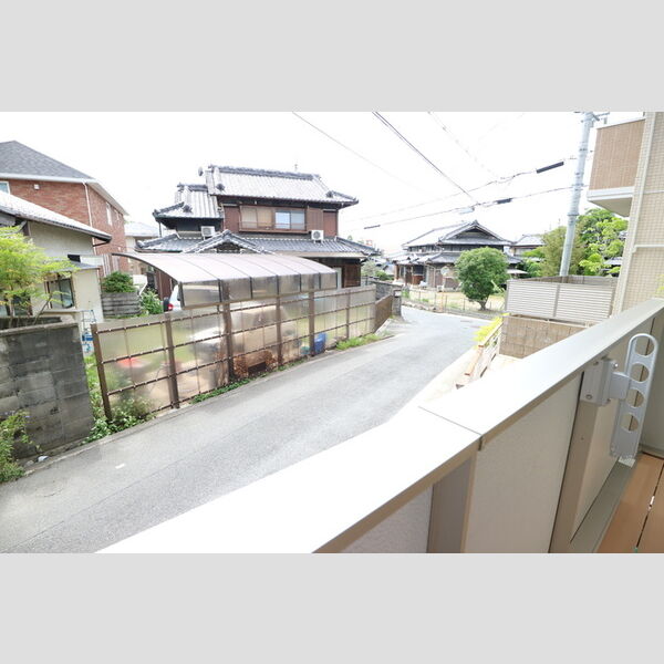 現地周辺 (バルコニーからの眺め)