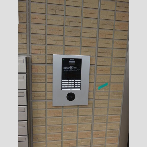 エントランス (ICカード対応オートロック!)