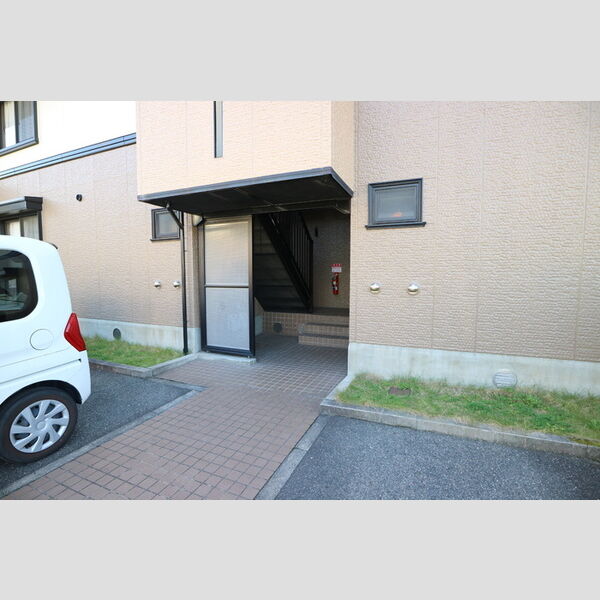 エントランス (エントランス)