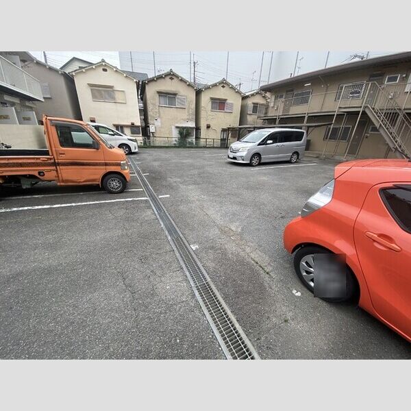 駐車場 (駐車場)