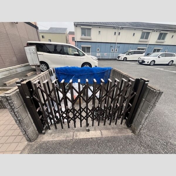 現地周辺 (ゴミ置き場)