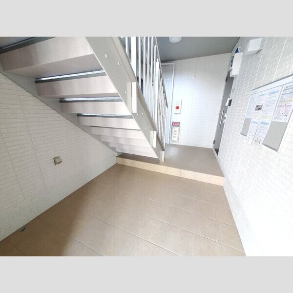 現地周辺 (ロビー)