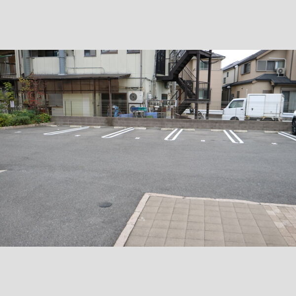駐車場 (駐車場)