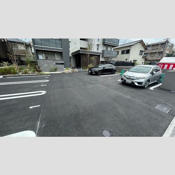 駐車場 (駐車場)