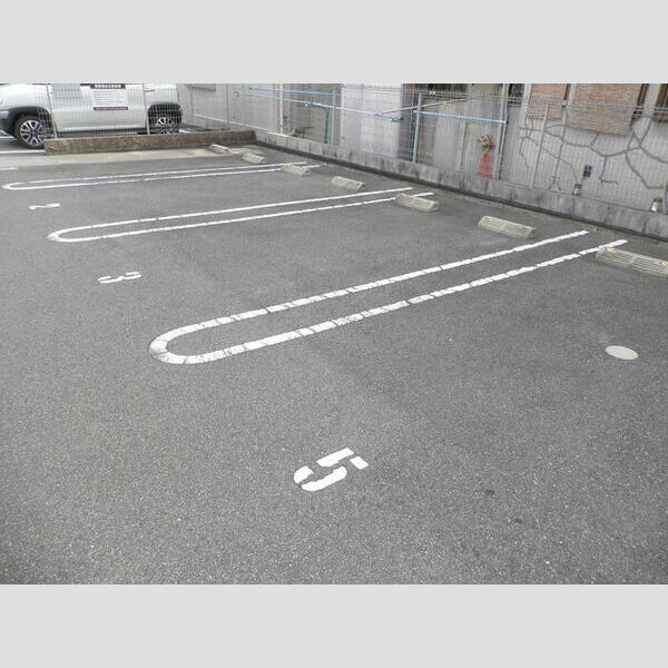 駐車場 (駐車場)