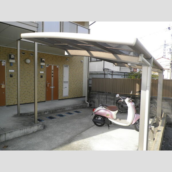 現地周辺 (駐輪場)