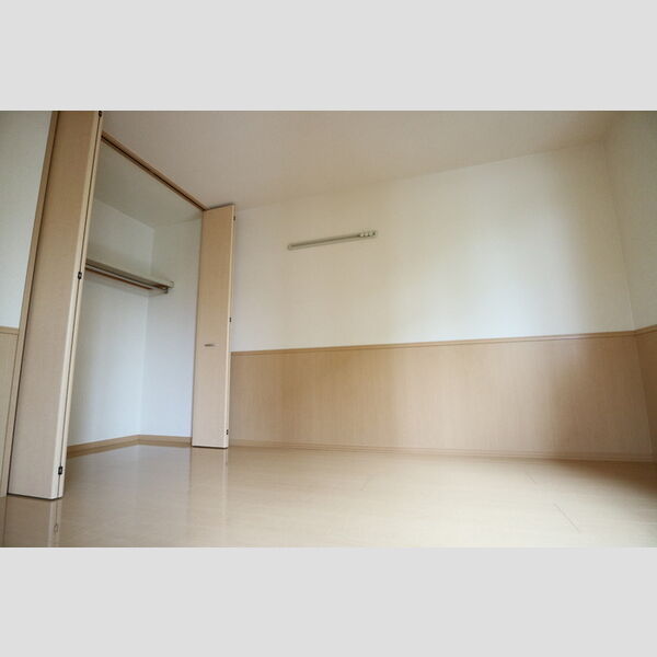 その他 (洋室　南側)