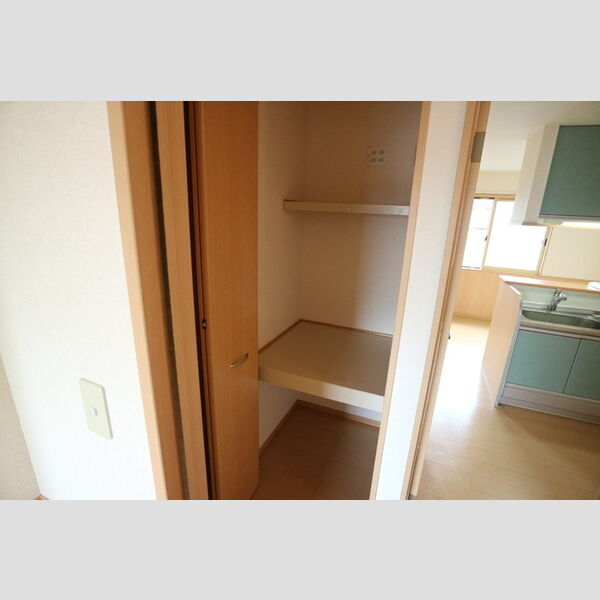 収納 (物入)