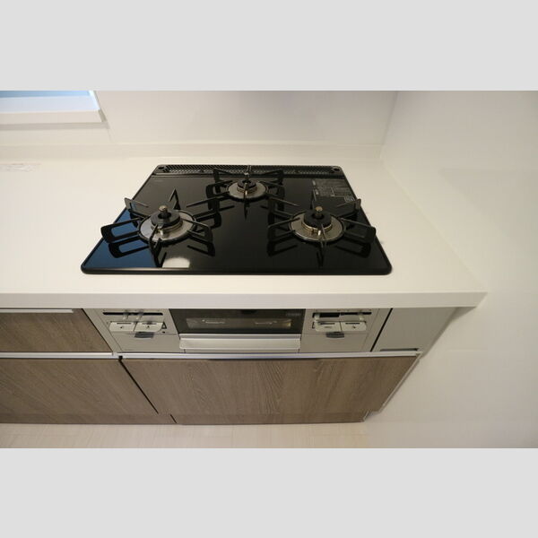 キッチン (3口ガス)