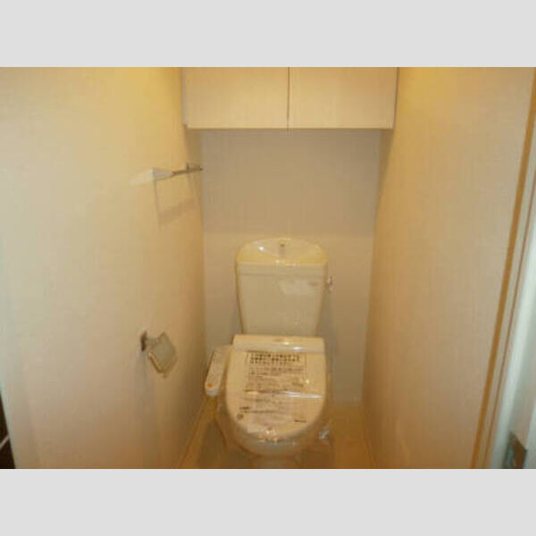 トイレ (リンガ　フランカ202トイレ写真)