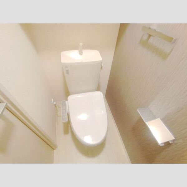 トイレ (温水洗浄便座)