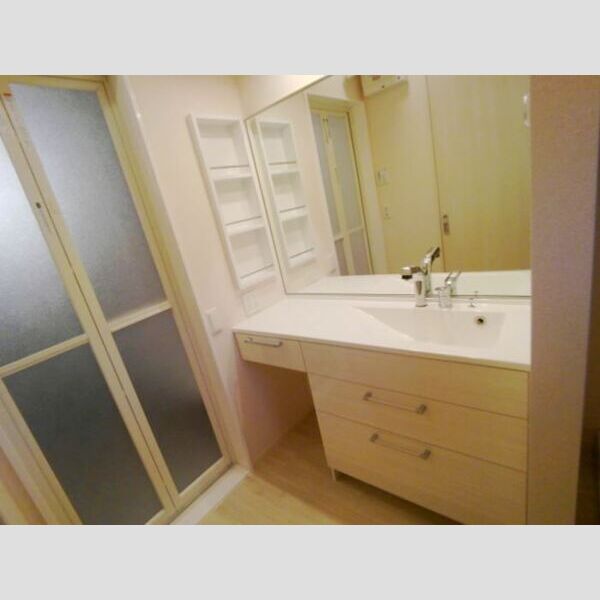 洗面所 (洗髪洗面化粧台)