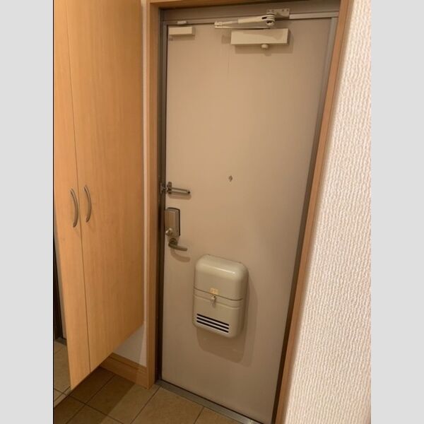 玄関 (玄関)