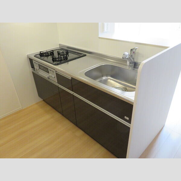 キッチン (ワイドシンクで3口ガスシステムキッチン♪)