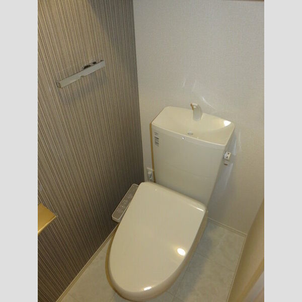 トイレ (温水洗浄暖房便座付♪スタイリッシュ!)