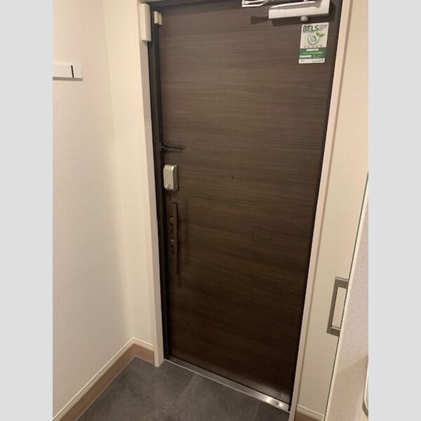 玄関 (玄関)