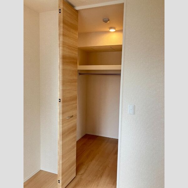 収納 (ウォークインクローゼット)