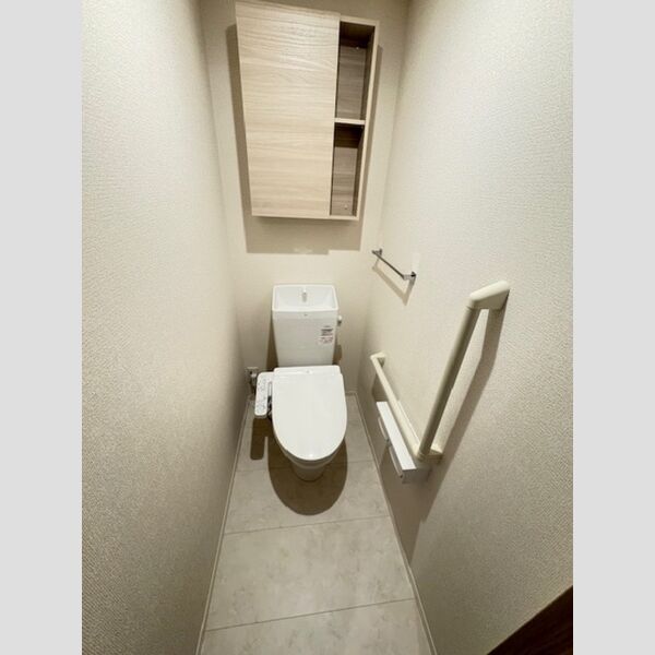 トイレ (温水洗浄便座)