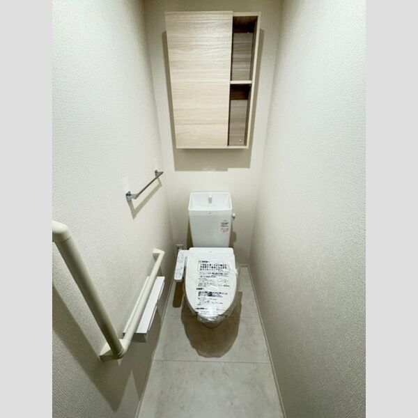 トイレ (温水洗浄便座)