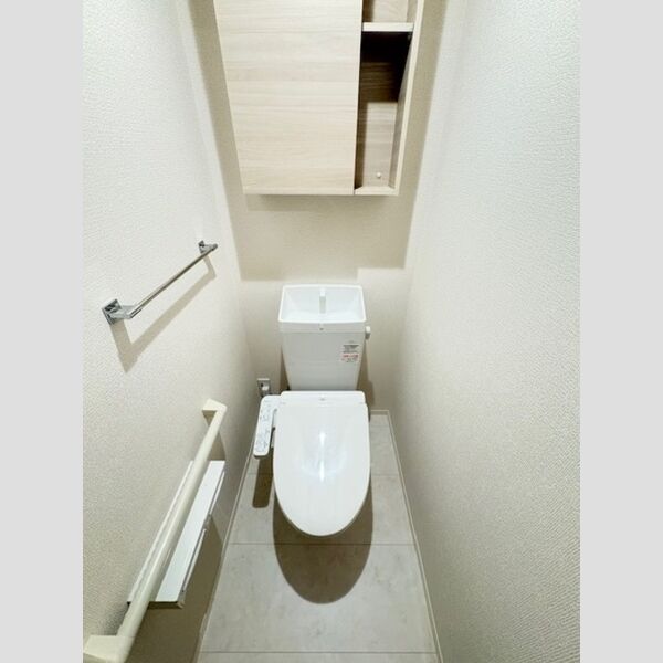 トイレ (温水洗浄便座)