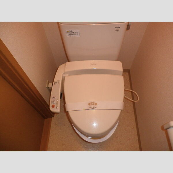 トイレ (トイレ)