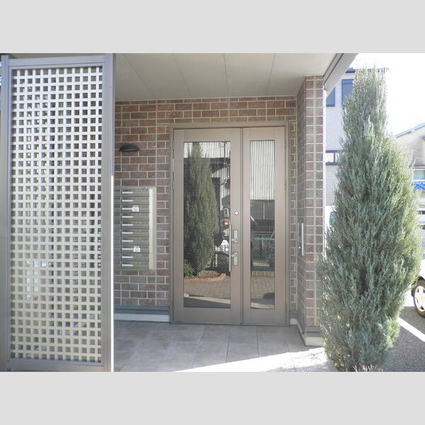 エントランス (エントランス)