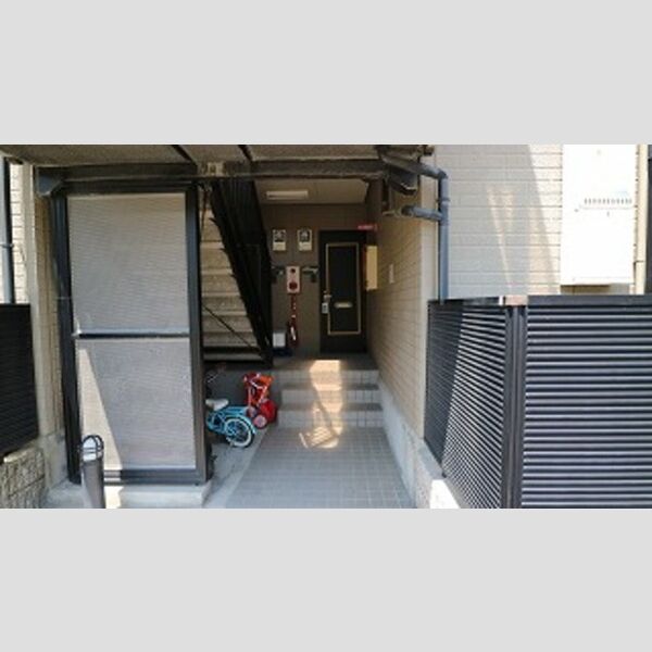 エントランス (エントランス)