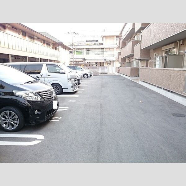 駐車場 (駐車場)