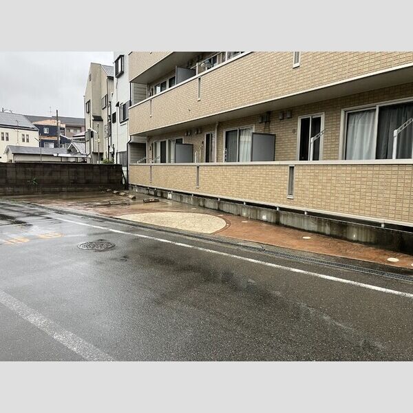 駐車場 (駐車場)