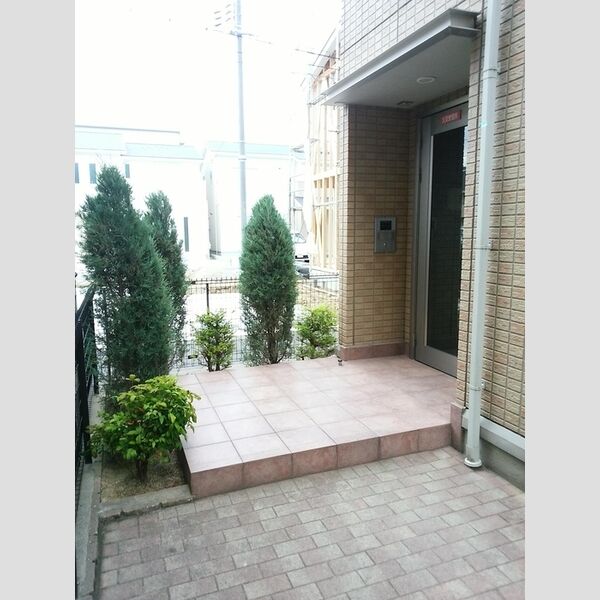 エントランス (エントランス)