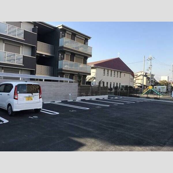 駐車場 (駐車場)