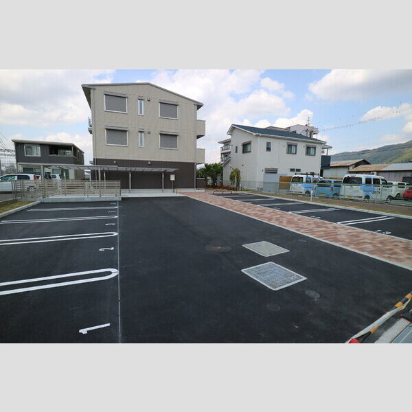 駐車場 (駐車場)
