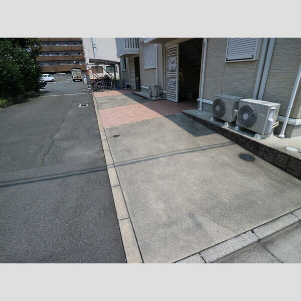 駐車場 (駐車場)