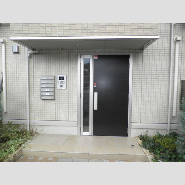 エントランス (エントランス)