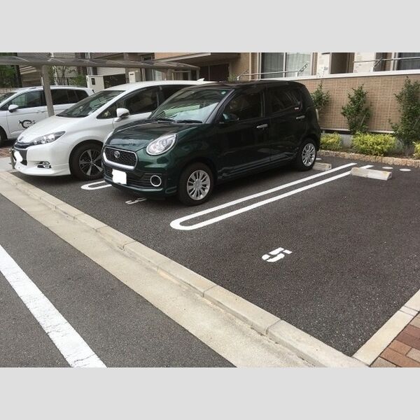 駐車場 (駐車場)