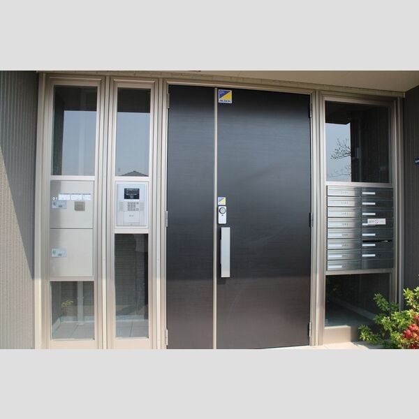 エントランス (エントランス)