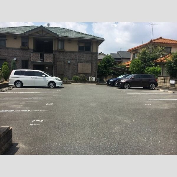 駐車場 (駐車場)