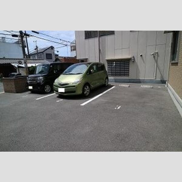駐車場 (駐車場)