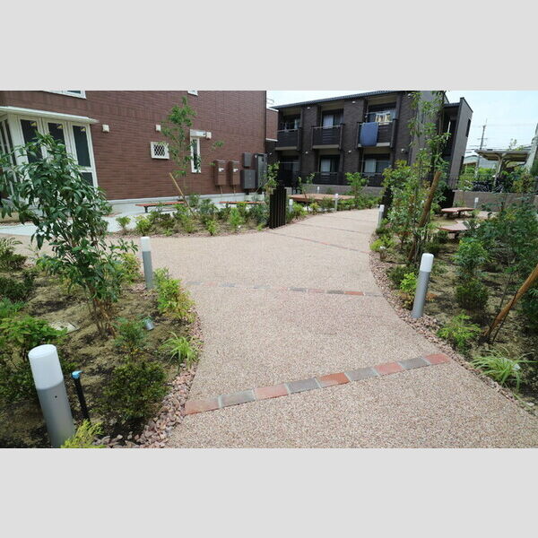 現地周辺 (物件前通路)