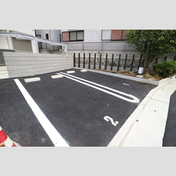 駐車場 (駐車場)