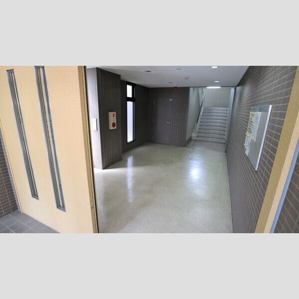 現地周辺 (ロビー)