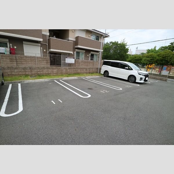 駐車場 (駐車場)