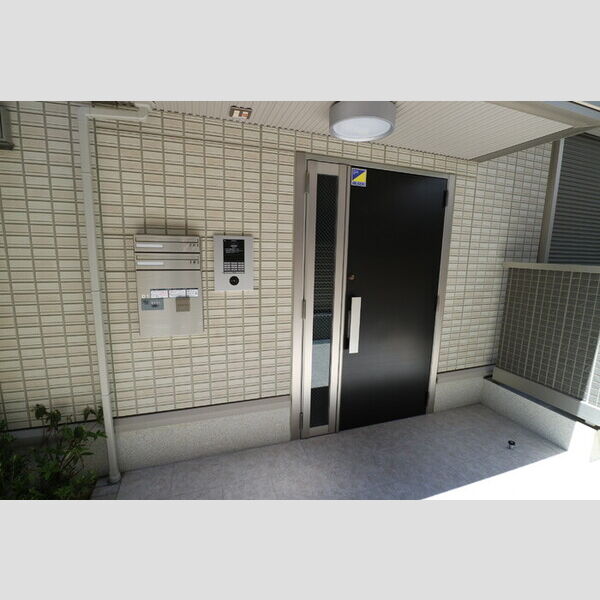 エントランス (エントランス)