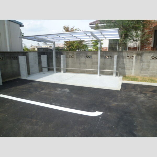 現地周辺 (駐輪場)