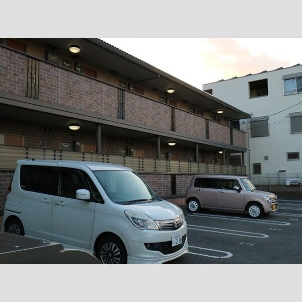駐車場 (駐車場)