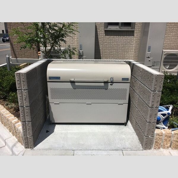 現地周辺 (ごみ置き場)