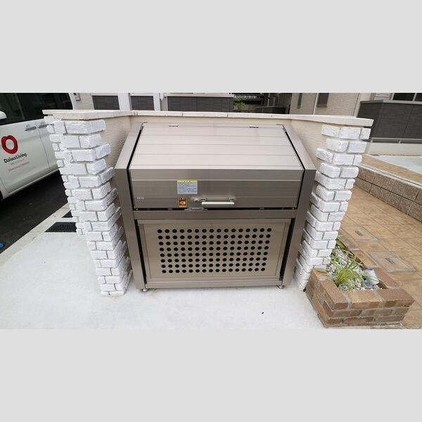 現地周辺 (ゴミBOX)