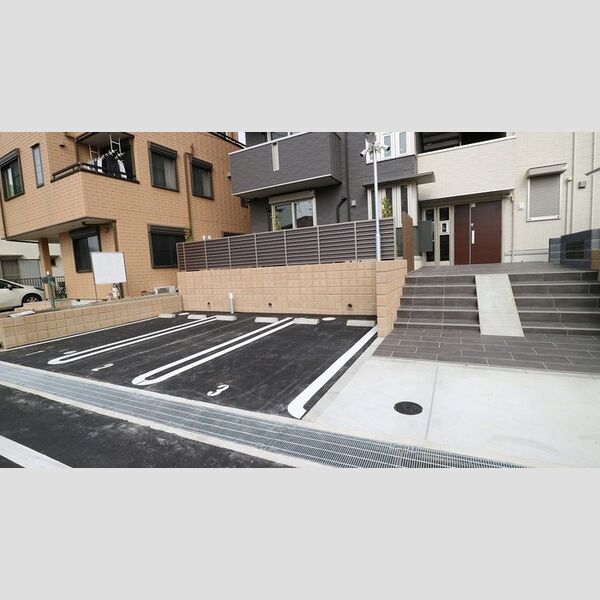 駐車場 (駐車場)