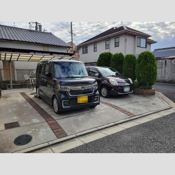 駐車場 (駐車場)